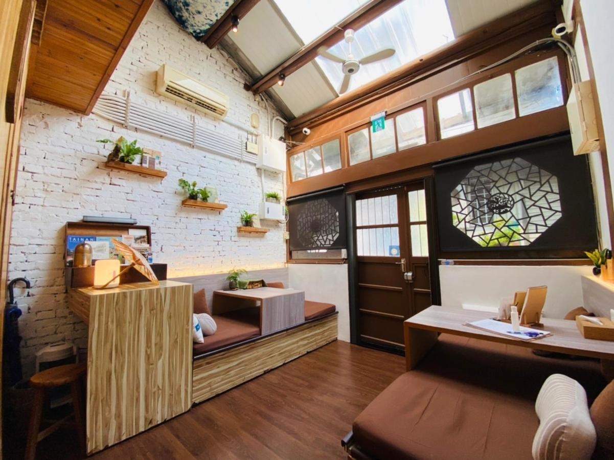捉鳳凰 台南百年老宅包棟導覽民宿系列catchphoenix Centennial Guesthouse Luaran gambar